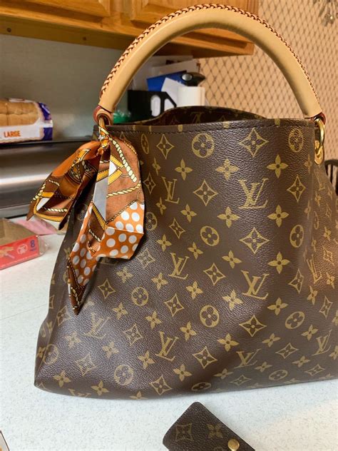 can i trade in my louis vuitton bag|used authentic Louis Vuitton bags.